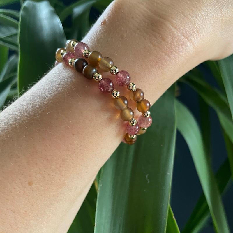 7IN - Strawberry Quartz & Frosted Agate -Natural Crystal Gemstone - Elasticated Beaded Bracelet - ABUNDANCE - Crystal Healing Benefits / Love / Grounding / Calming / 5