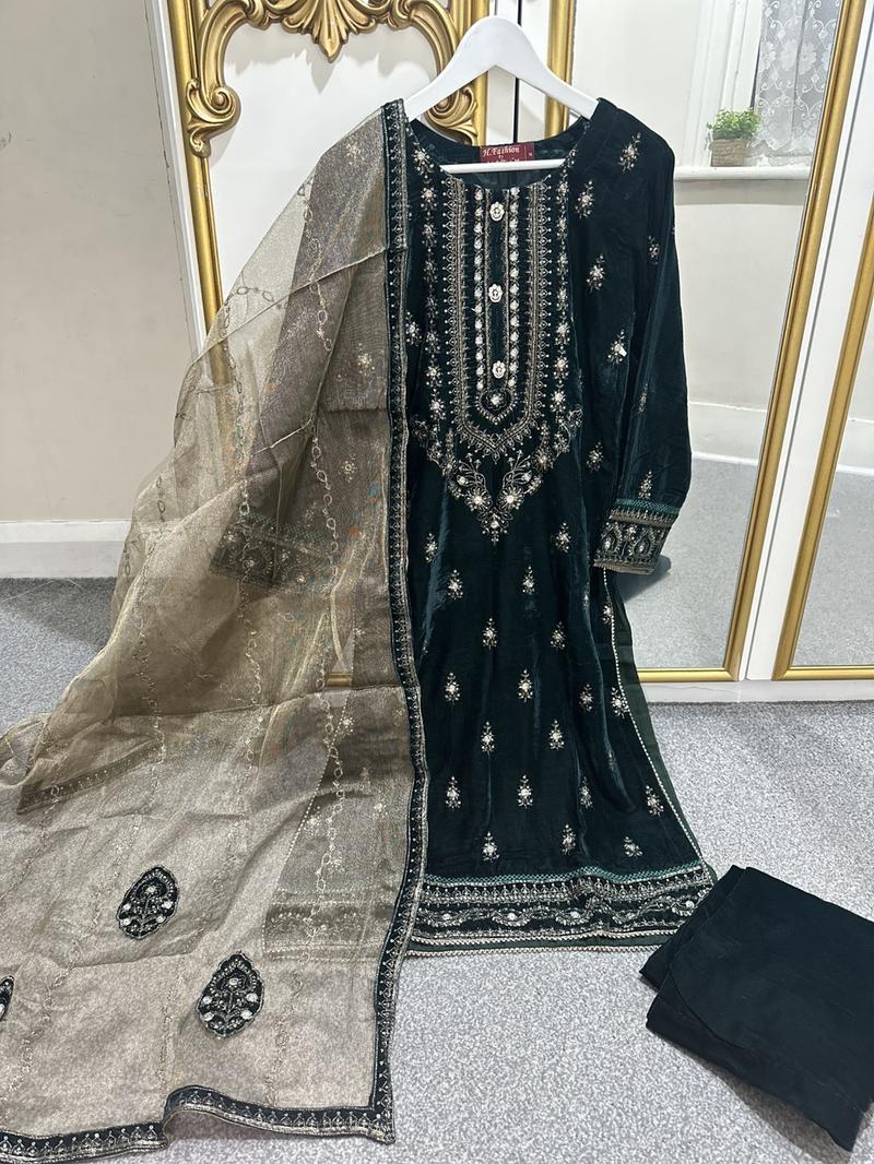 Product Introduction of LUXURIOUS 3 piece premium micro velvet suits - H fashion by Bin Hameed Womenswear 22