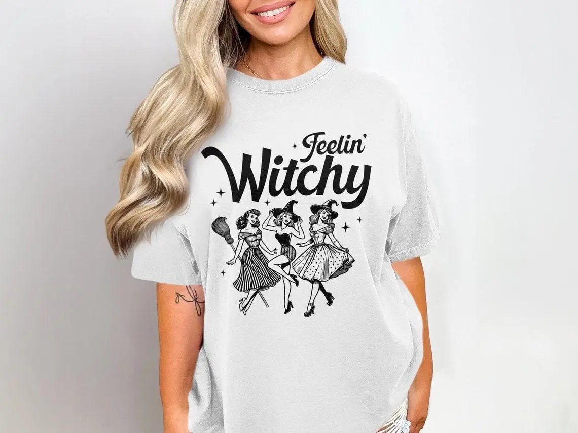 Feelin Witchy T-Shirt, Retro Witch Graphic Tee, Halloween Vintage Style Shirt, Fun Witch Costume Top, Spooky Season Apparel