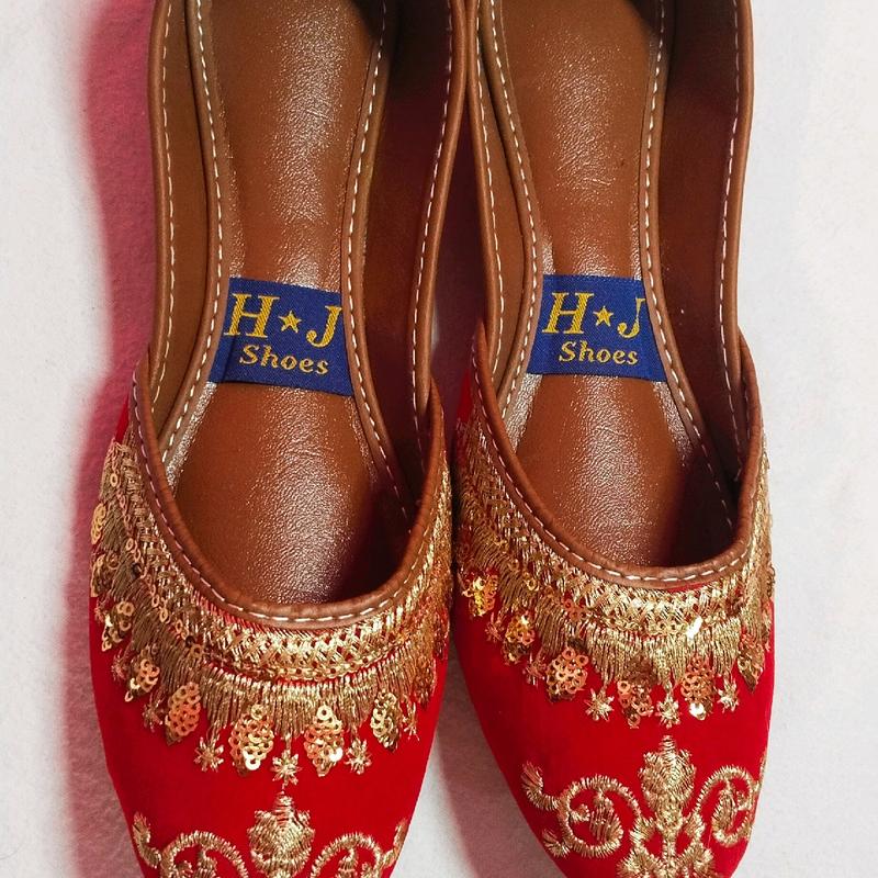 Khussa Shoes Punjabi Jutti with Velvet Material and Embroidery Design - Comfortable to Wear with Cushioned Padded Soles 6
