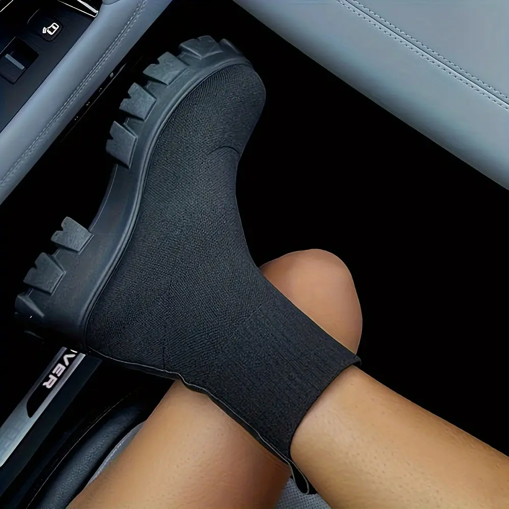 Comfortable Women's Knitted Short Boots with Thick Soles and Round Toe