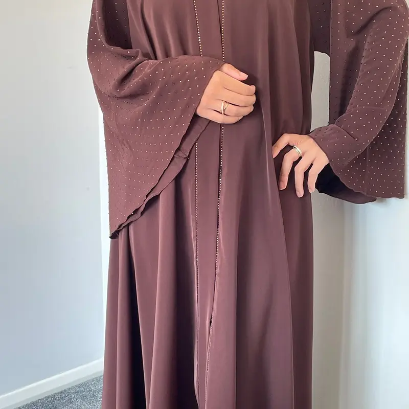 Imaan Abaya with Embellishments - Elegant and Comfortable Muslim Women's Clothing 1