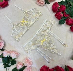 LILIOSA LINGERIE LIVE TABITHA Christmas Collection Yellow Lace 3 Piece Lingerie Set (Adjustable Bra+Adjustable Garter+Adjustable Pants) Comfortable Underwear, Autumn/Winter Fashion Everyday Elegant Lady Womenswear, Holidays Christmas Gift Fit Straps