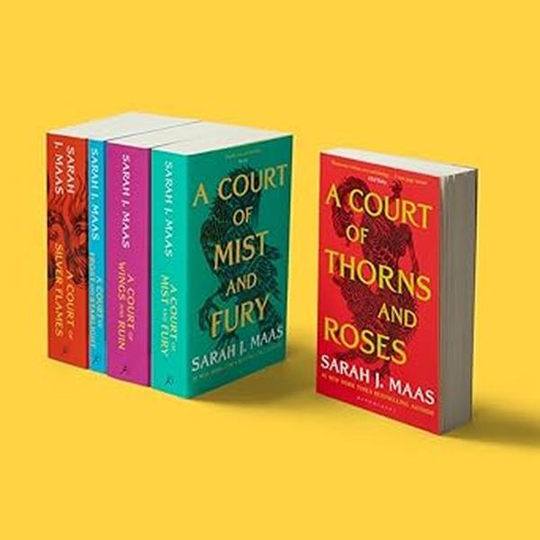 A Court of Thorns and Roses Paperback Box Set (5 books): The first five books of the hottest fantasy series and TikTok sensation 1