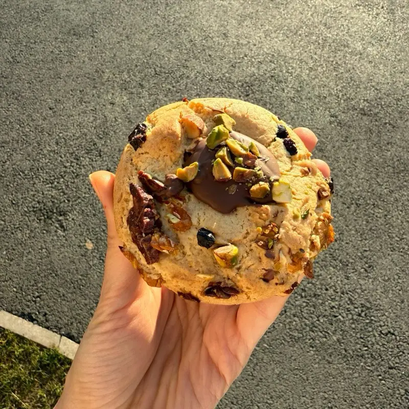 BOMBA / Dried fruit, nuts and chocolate chip cookie Cooky