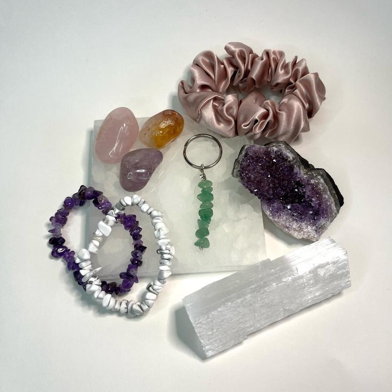 Crystal Gifts - Handmade Giftbox with Natural Tumblestones, Charging Plate and More. £45 worth for £35!! 2