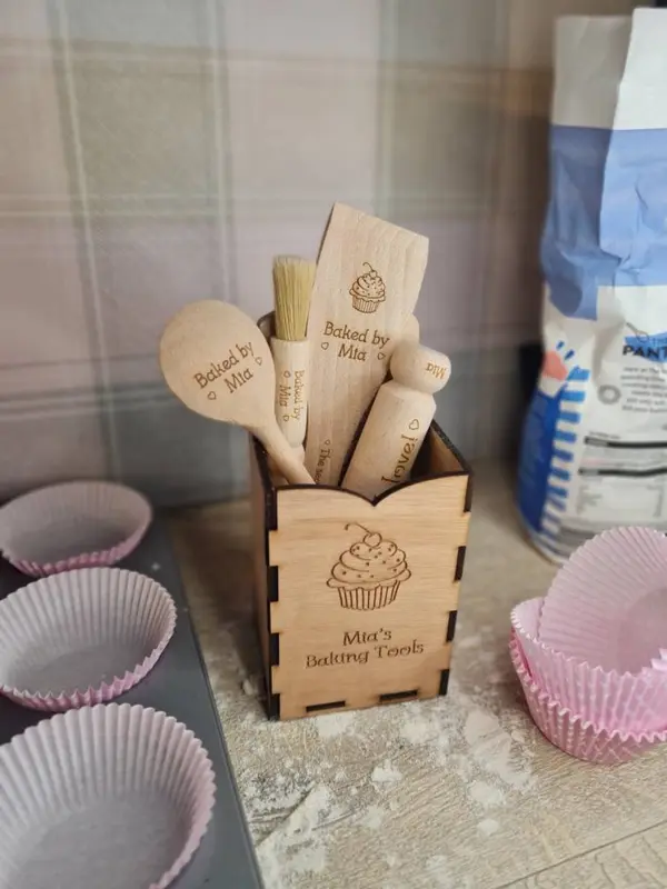 6 piece Personalised baking set, Beautiful gift for child baker,  Kids pretend play present - kitchen - birthday - christmas - bakery set 6