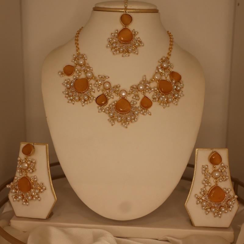 Stone & Pearl Pakistani/Indian Jewellery set 1