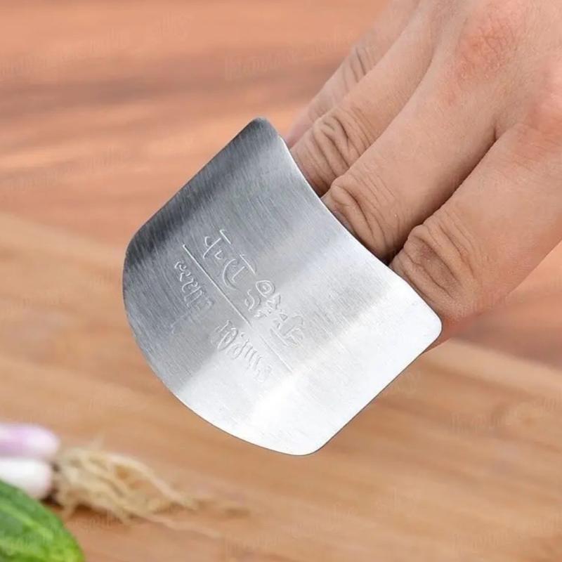 Stainless Steel Finger Guard for Safe Slicing - Kitchen Utensils 1