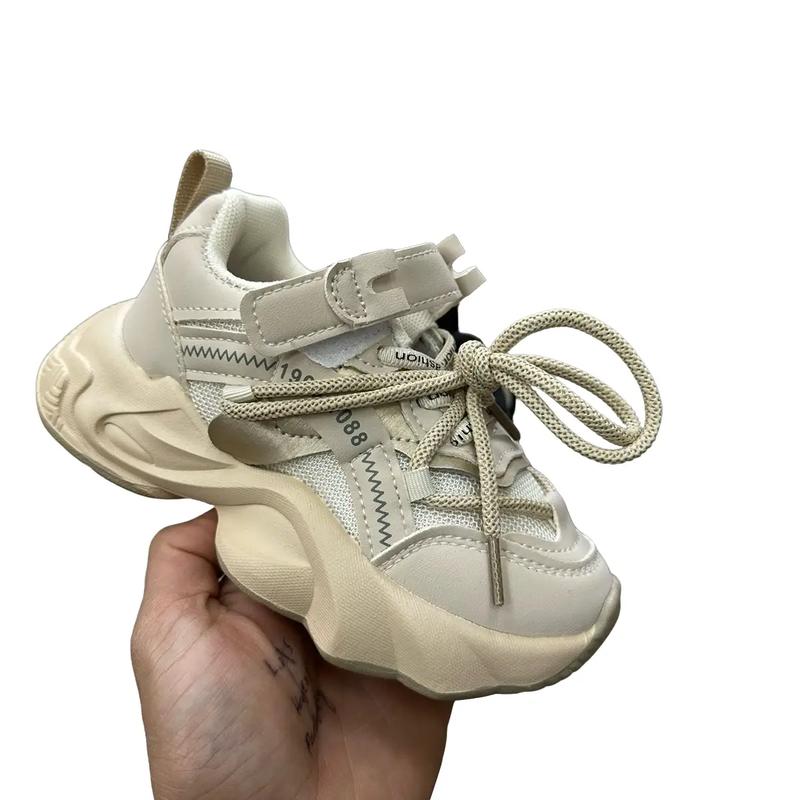 Kids boys and girls unisex chunky trainers. 1