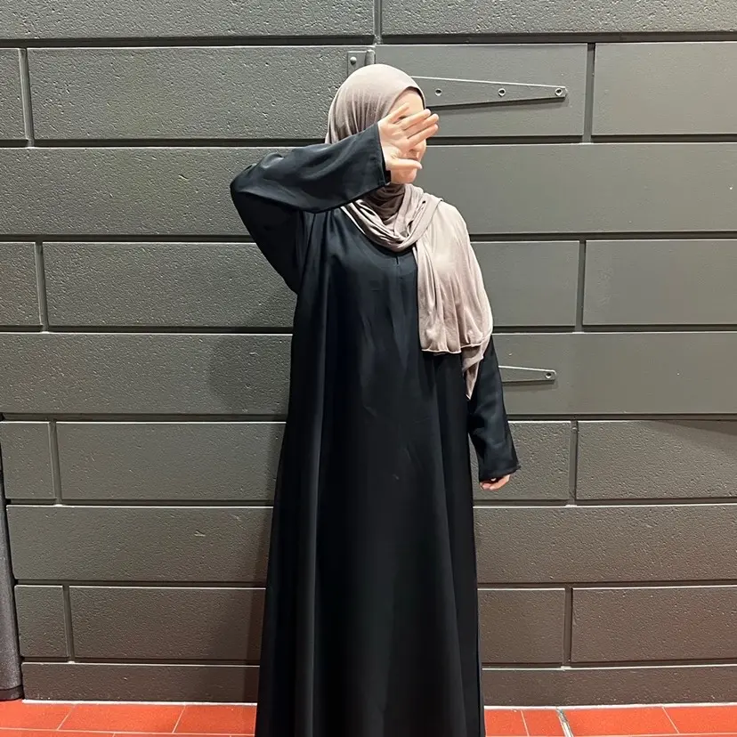 Simple Nida Abaya with Pockets - available in more colours