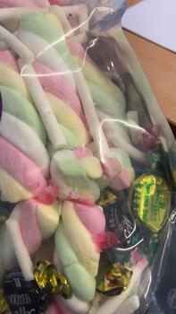 Product Review of Custom Pips Sweets Mix - Cola, Fruits, Sherbet,  Rhubarb & Custard, Bubblegum, Strawberry & Cream from P**g (**) 1