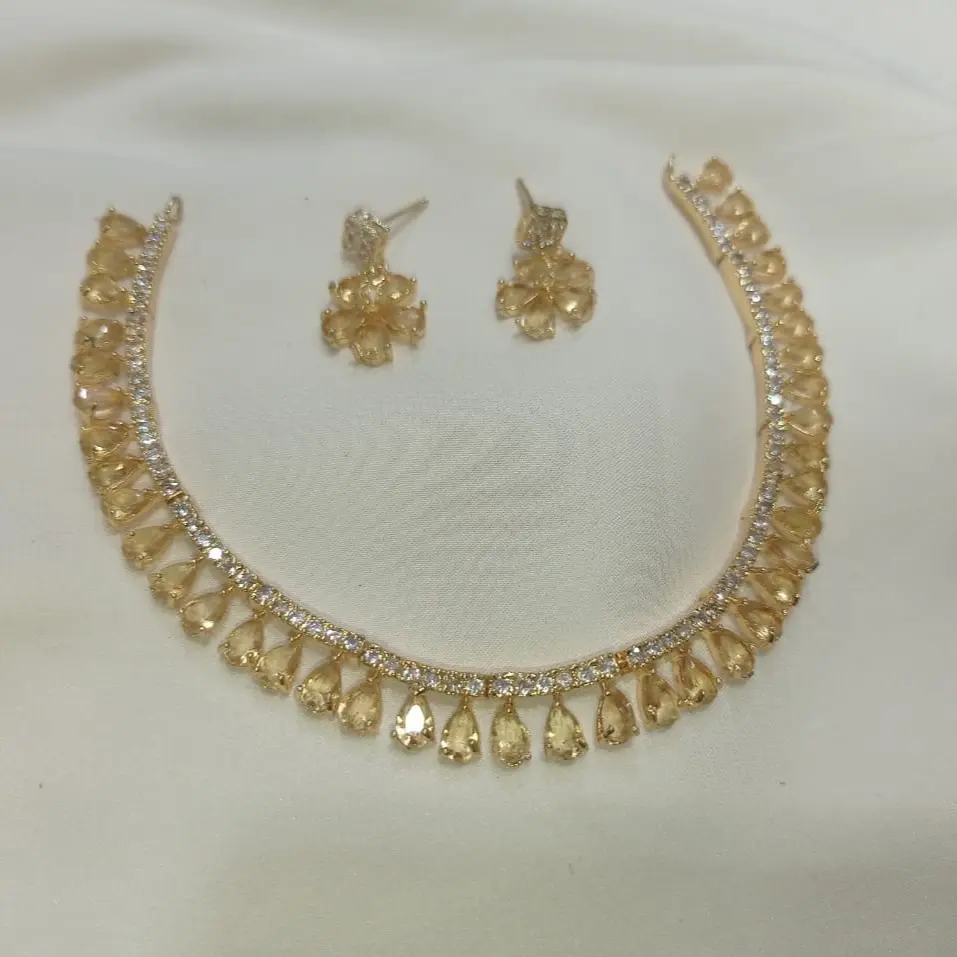 Small set. Light weight neckline with cute tiny earrings. jewellery set.