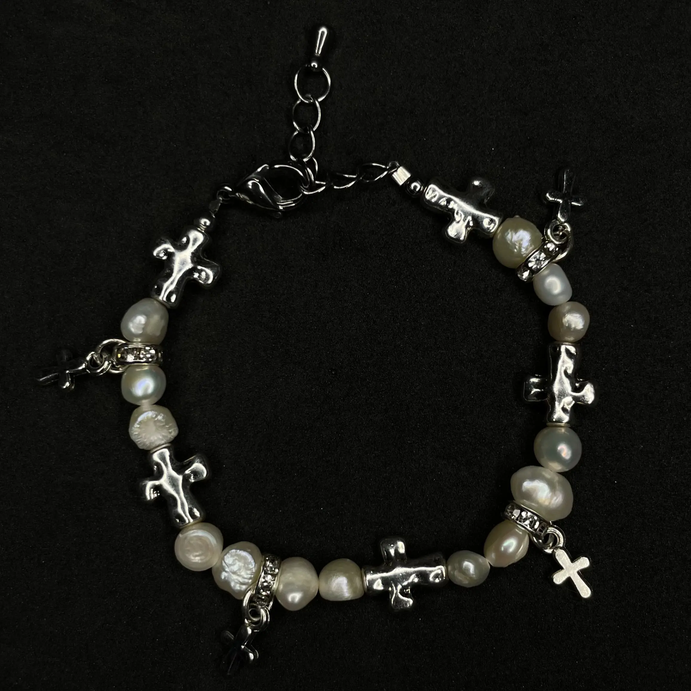 Cross Charm Freshwater Pearl Bracelet - White/Silver