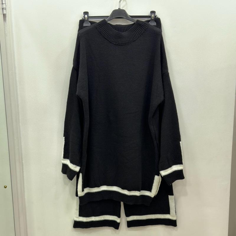 Women's Knit Co-ord with contrasting Stripe Design - Loose Fit 3