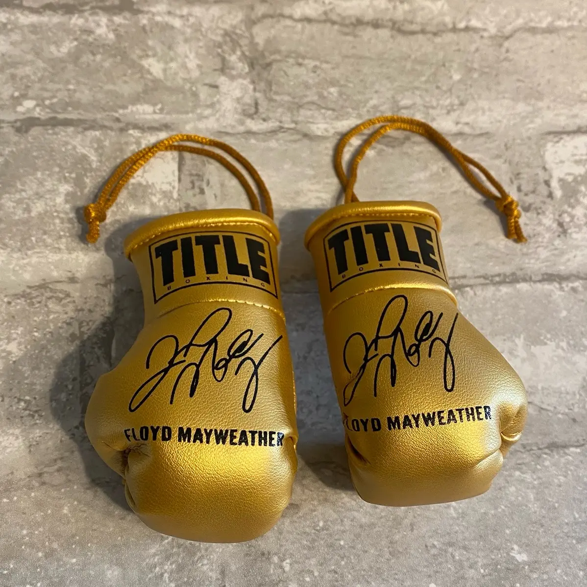 Floyd Mayweather Boxing mini gloves Gold