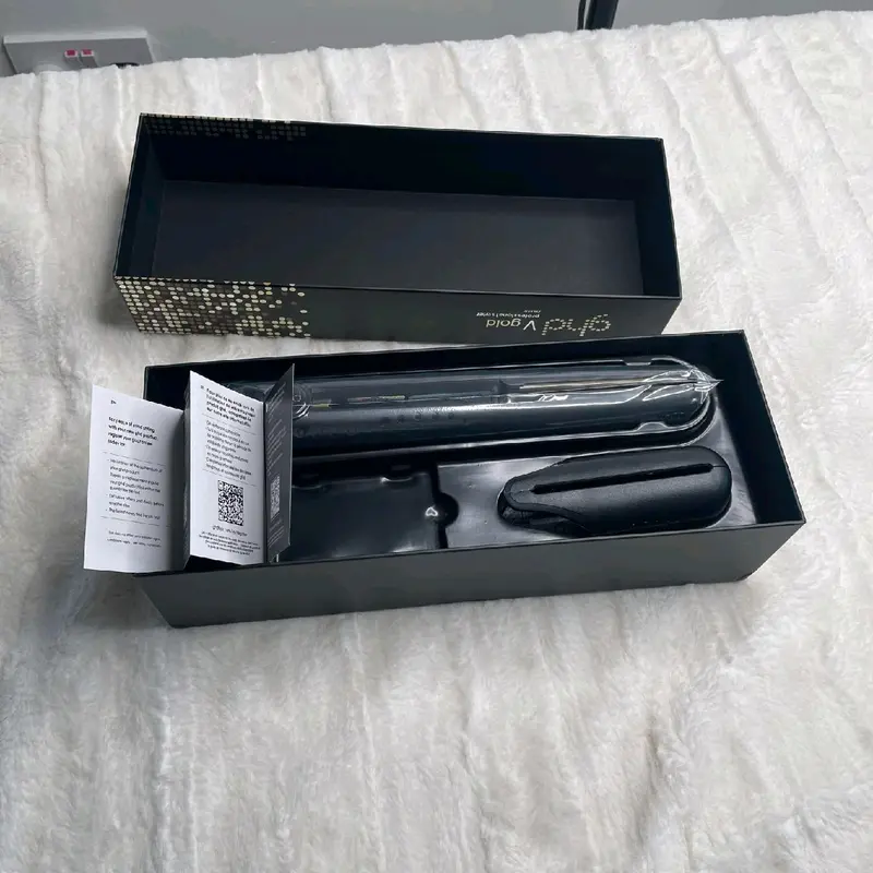 Ghd Hair Straightener - Smooth and Shiny Locks in No Time - Comfort, Plastic and Metal 2