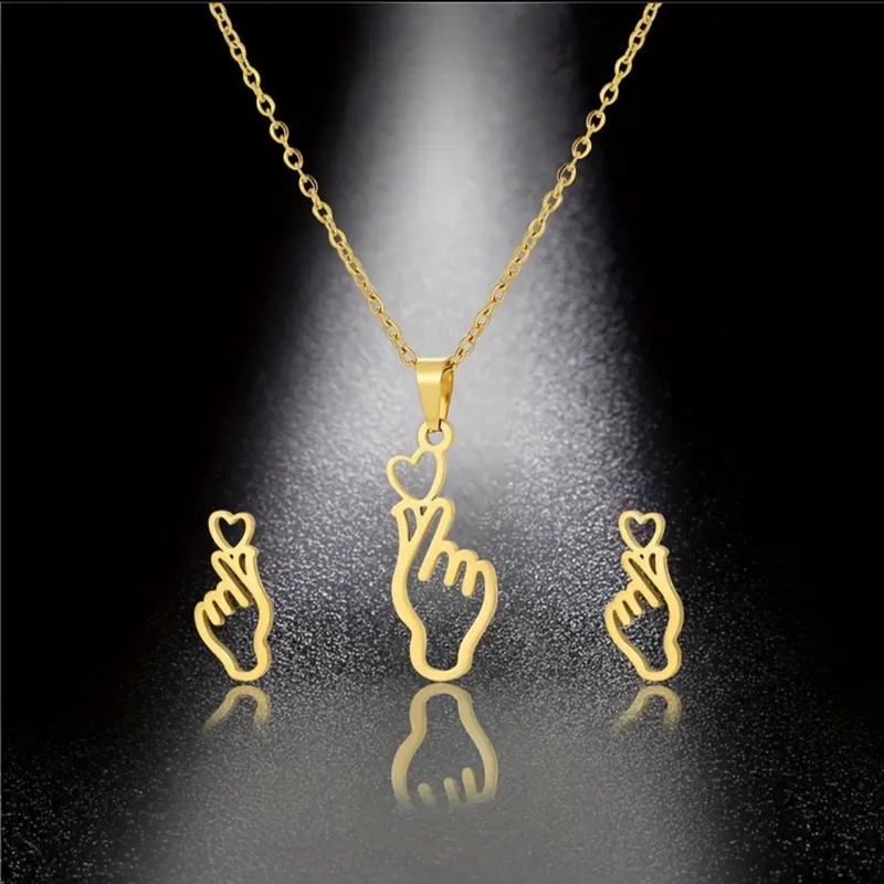 Set Perhiasan 3pcs Anting-Anting + Kalung Stainless Steel 18k Berlapis Desain Gestur Hati Lucu 2