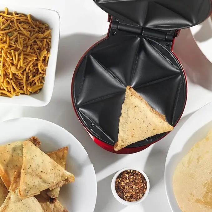 Giles & Posner EK3812G Samosa Maker - Party Snack Food, Non-Stick Bite Sized Multi Cooker, 6 Mould Triangle Press, Savoury & Sweet Pastry Parcel,1000W, Delicious Samosas, Empanadas & Fruit Turnovers 1