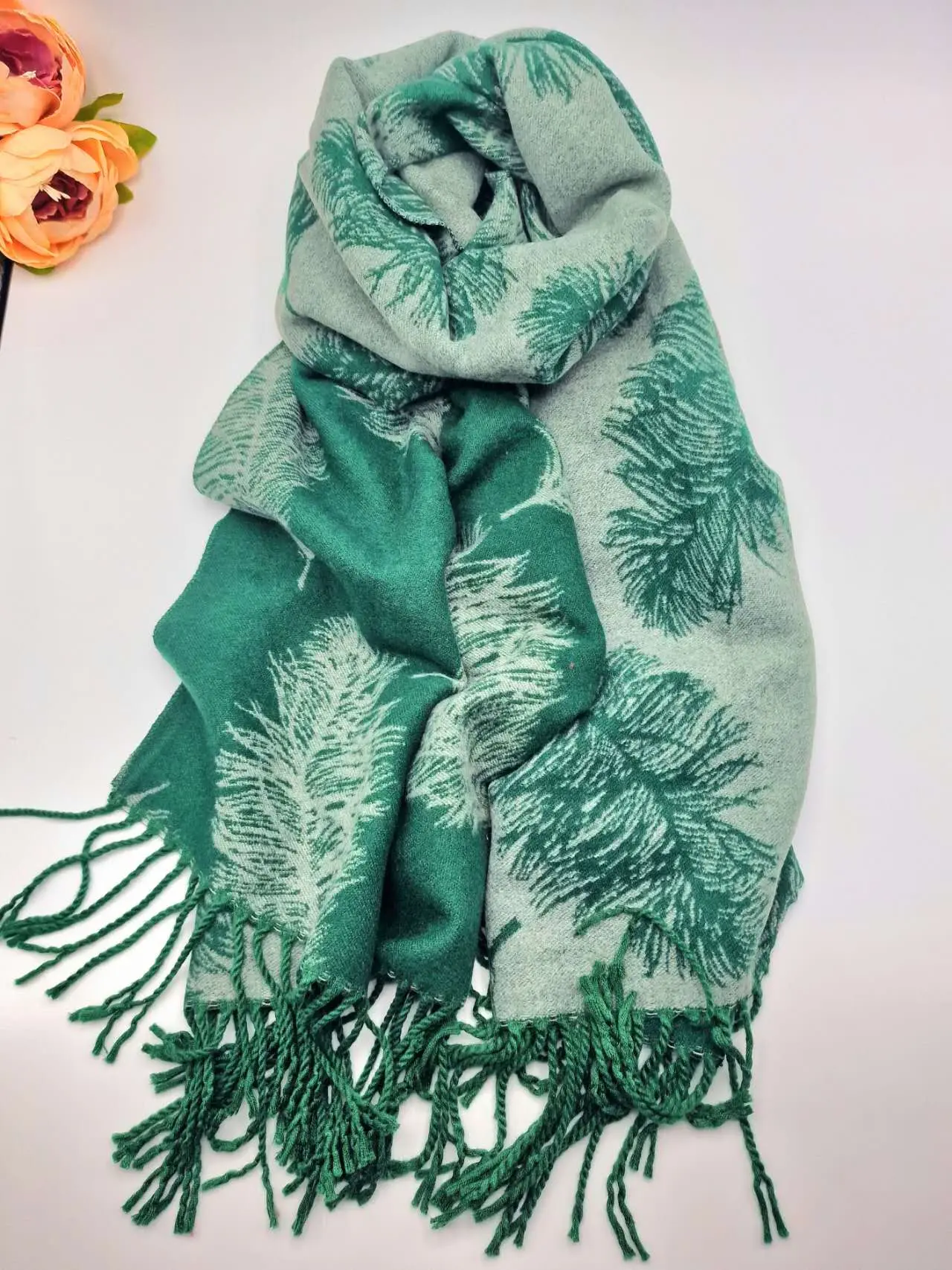 Long Size Flowing Feathers Cashmere Scarf Wrap Shawl Bandana - 75 × 190 cm, 320g for Weekend Casual Outdoor Activities Travel & Vacation