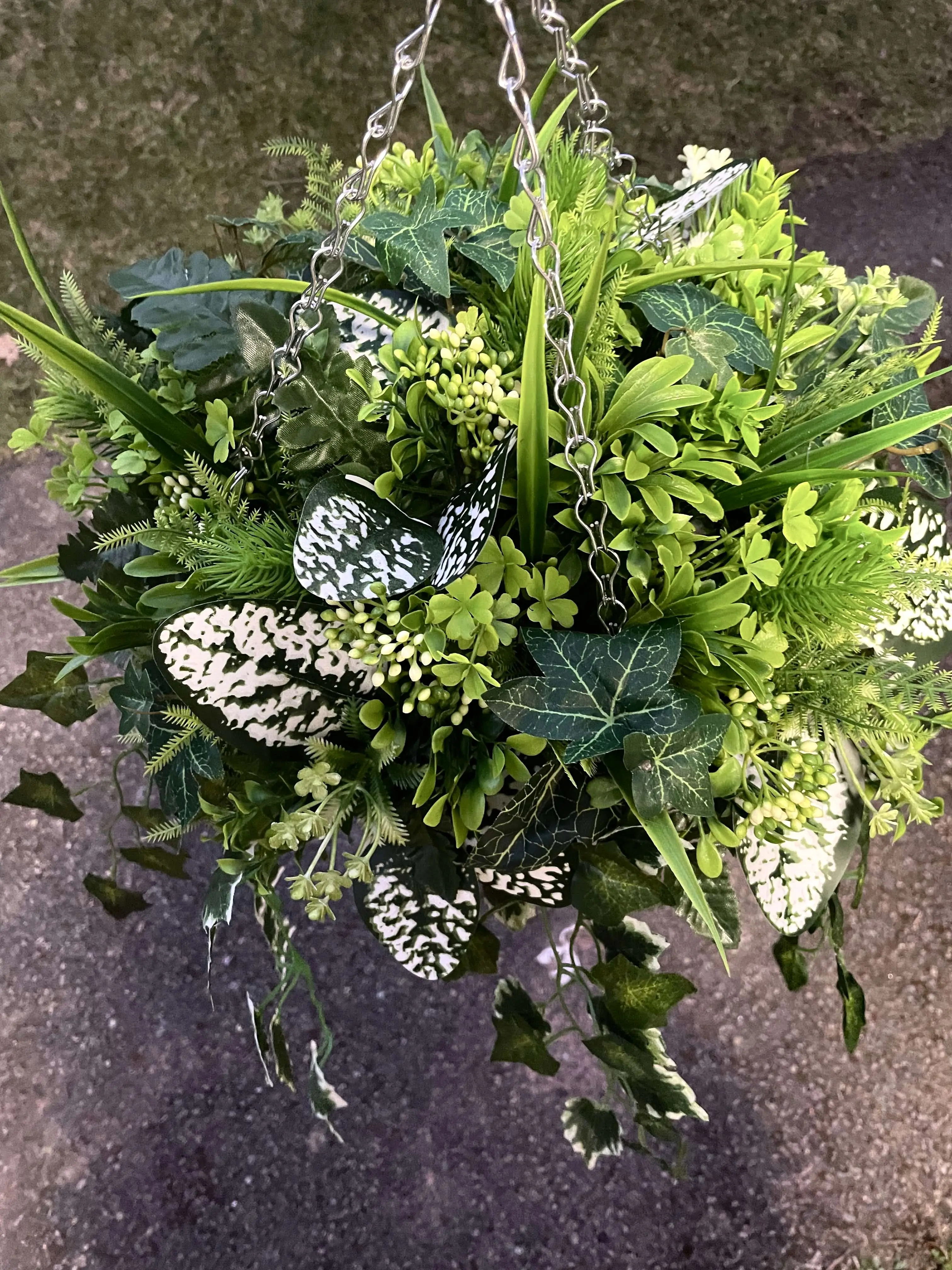 Esme’s Eternal blooms fully foliage artifical 10 inch round hanging basket with no maintenance needed