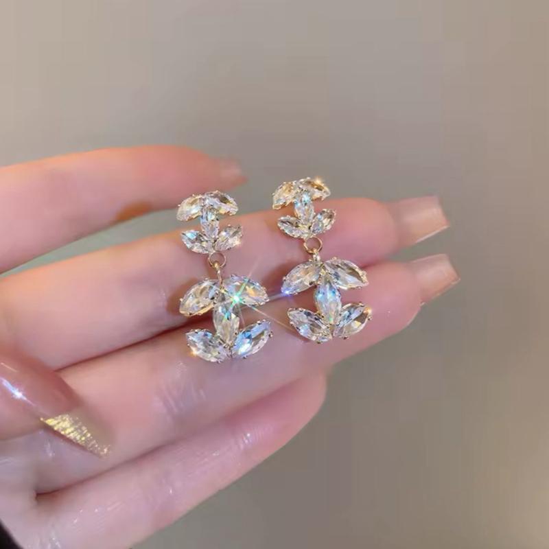 1Pair Fashion Advanced Sense Shiny Letter Earrings For Women Girls Minimalist Versatile Earrings Jewelry Accessories Gifts 2