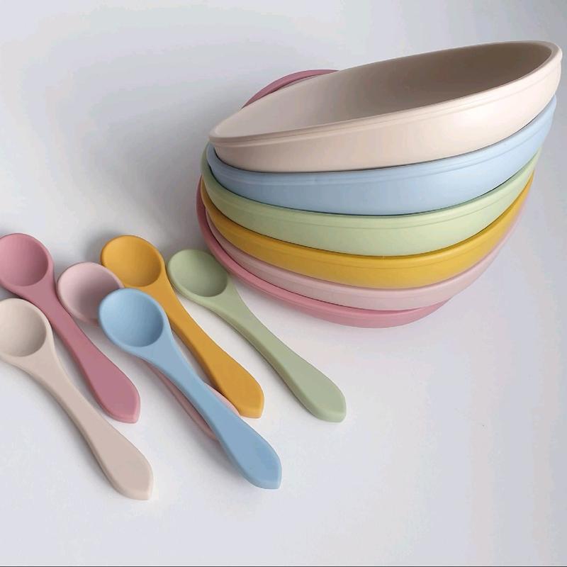 Bebe joys Baby Weaning Silicone plate and Spoon with super strong suction at the back non-slip. 3