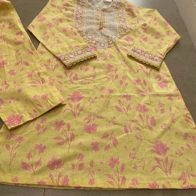 Embroidered co order outfit for girls age he 7-8 years