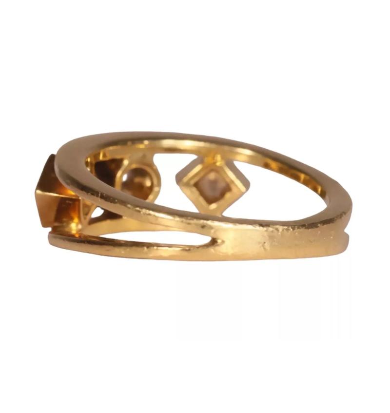 Product Introduction of Diamond Ring Size M Three Stone Brilliant Cut Diamond Tests 18ct Valuation £3400 25