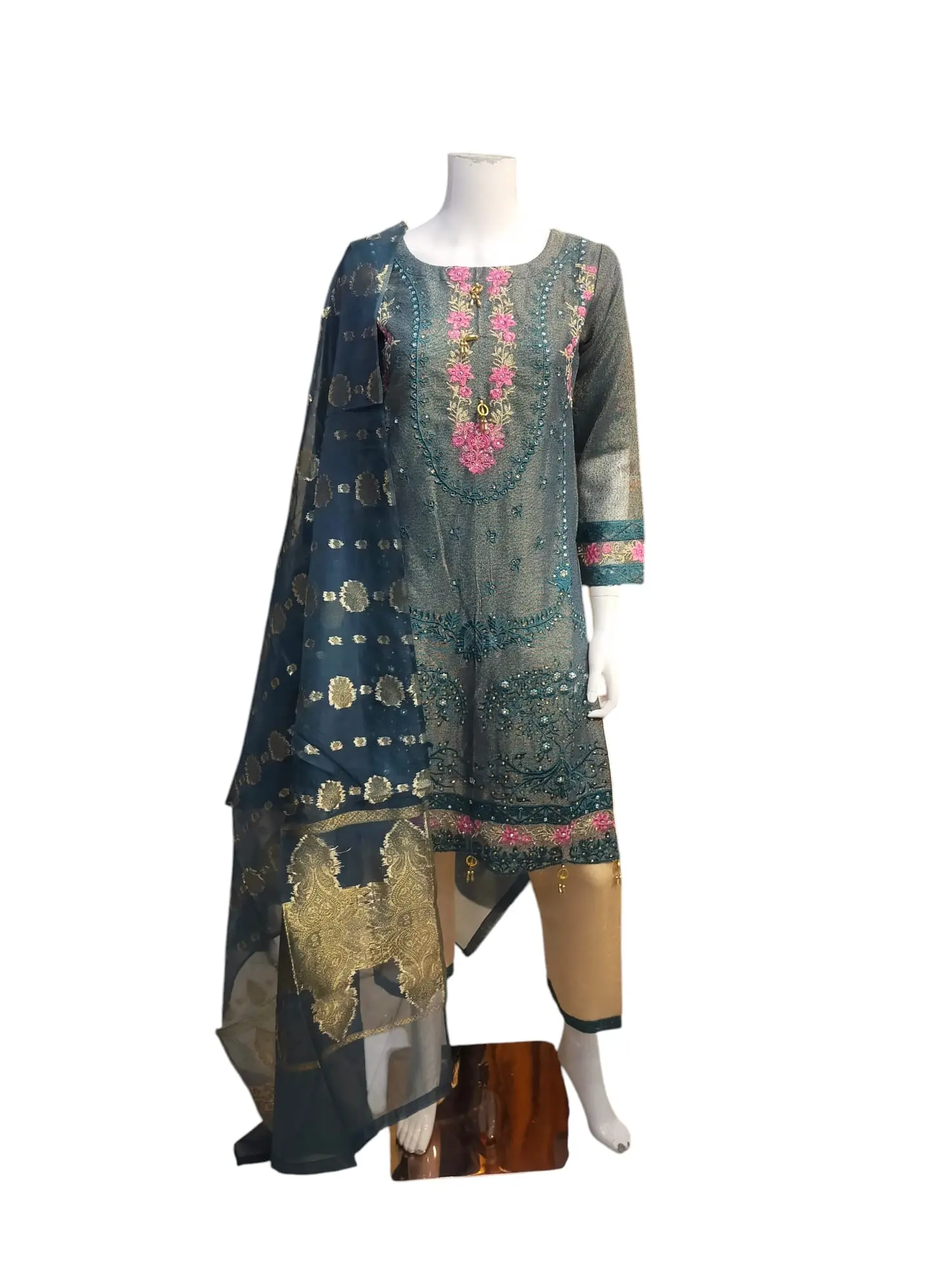3 piece suit masuri material, womenswear partywear