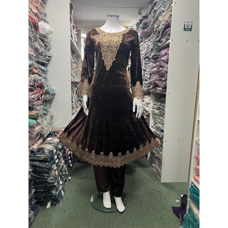BROWN-Beautiful Velvet Embroidered Ready To Wear 3pc Frock With Chiffon Duptta 0