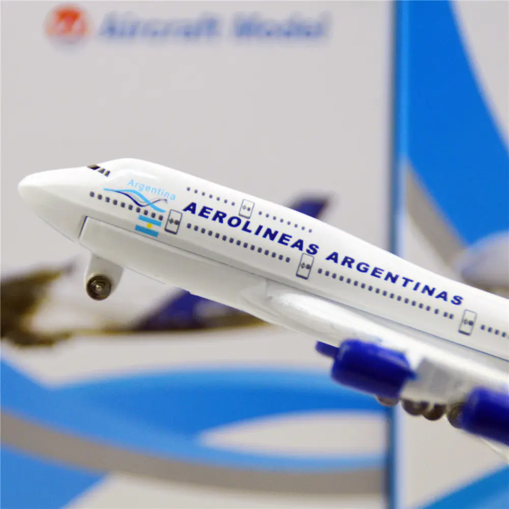16cm Boeing 747 JUMBO AEROLINEAS ARGENTINAS  AIRLINES INTERNATIONAL Buenos Aires PARIS AIRLINE Jet China Airlines Airways Airlines Thailand Jakarta Thailand USA Metal Aircraft Plane Model Gift London Airport Desk Display Travel Holiday UAE New York