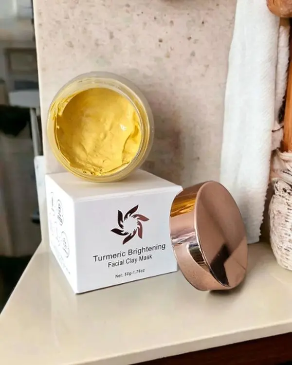 Tumeric Brightening Facial Clay Mask