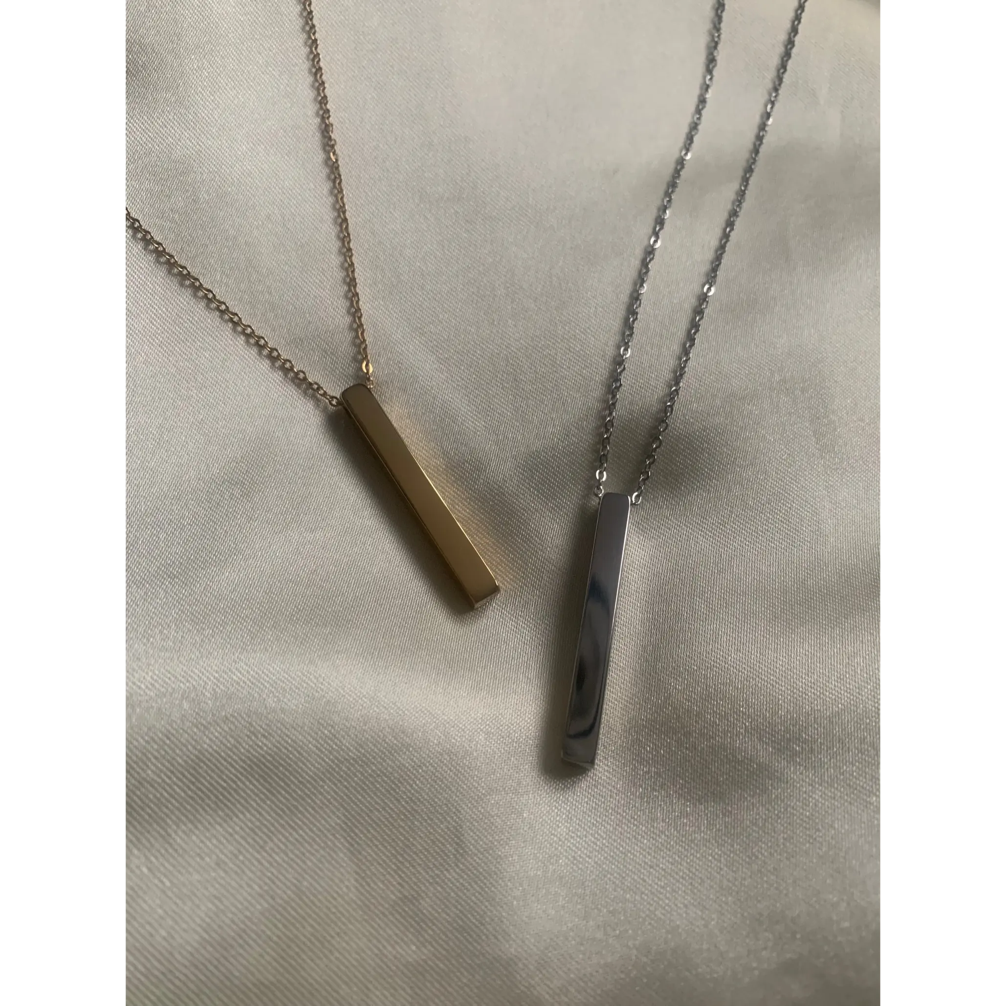 Plain Bar Necklace for Women - Fashion Accessory