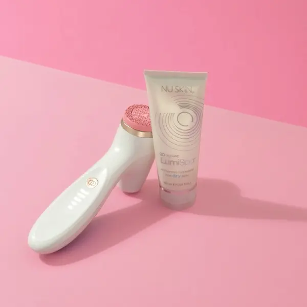 Nuskin ageLOC LumiSpa iO Rose Gold Cleansing Kit Cleanser 3