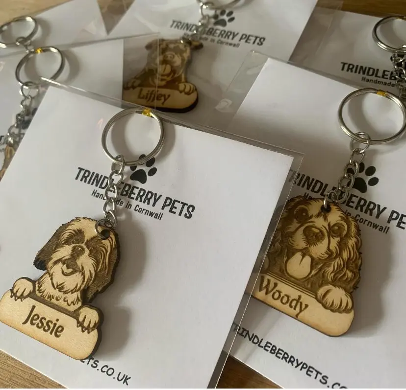 Personalised Wooden Dog Keyrings / Key Chains / Pet / Animal
