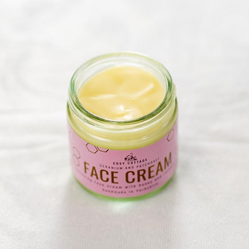 Honey & Rosehip Oil Natural Face Cream with Geranium & Patchouli 60ml 3