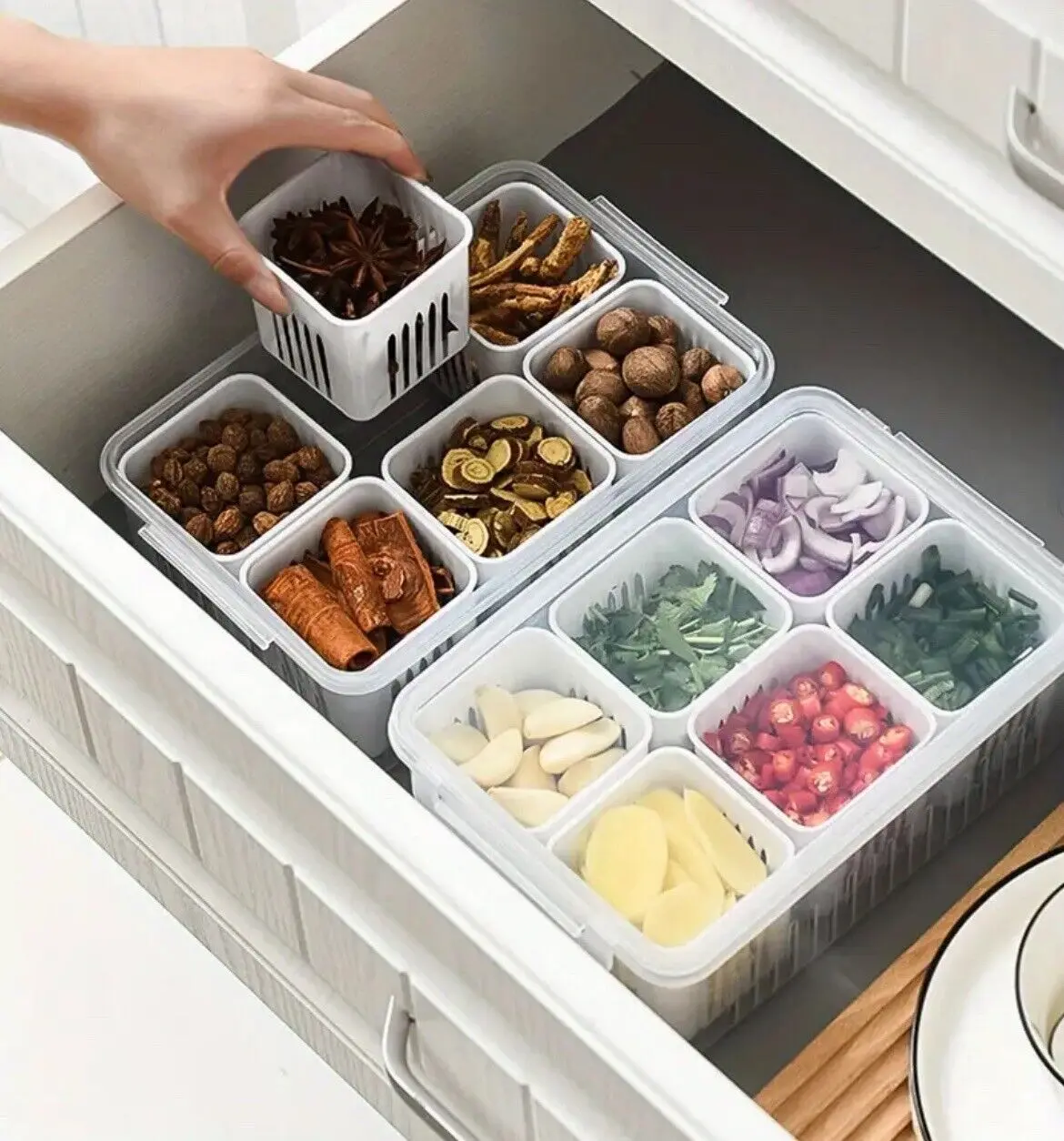 Refrigerator Multi-Grid Food Storage Six container Box for Organized Kitchen Storage and Easy Food utensils with Lid Cover Handy Handheld Fruit containers white multifunctional fridge organization