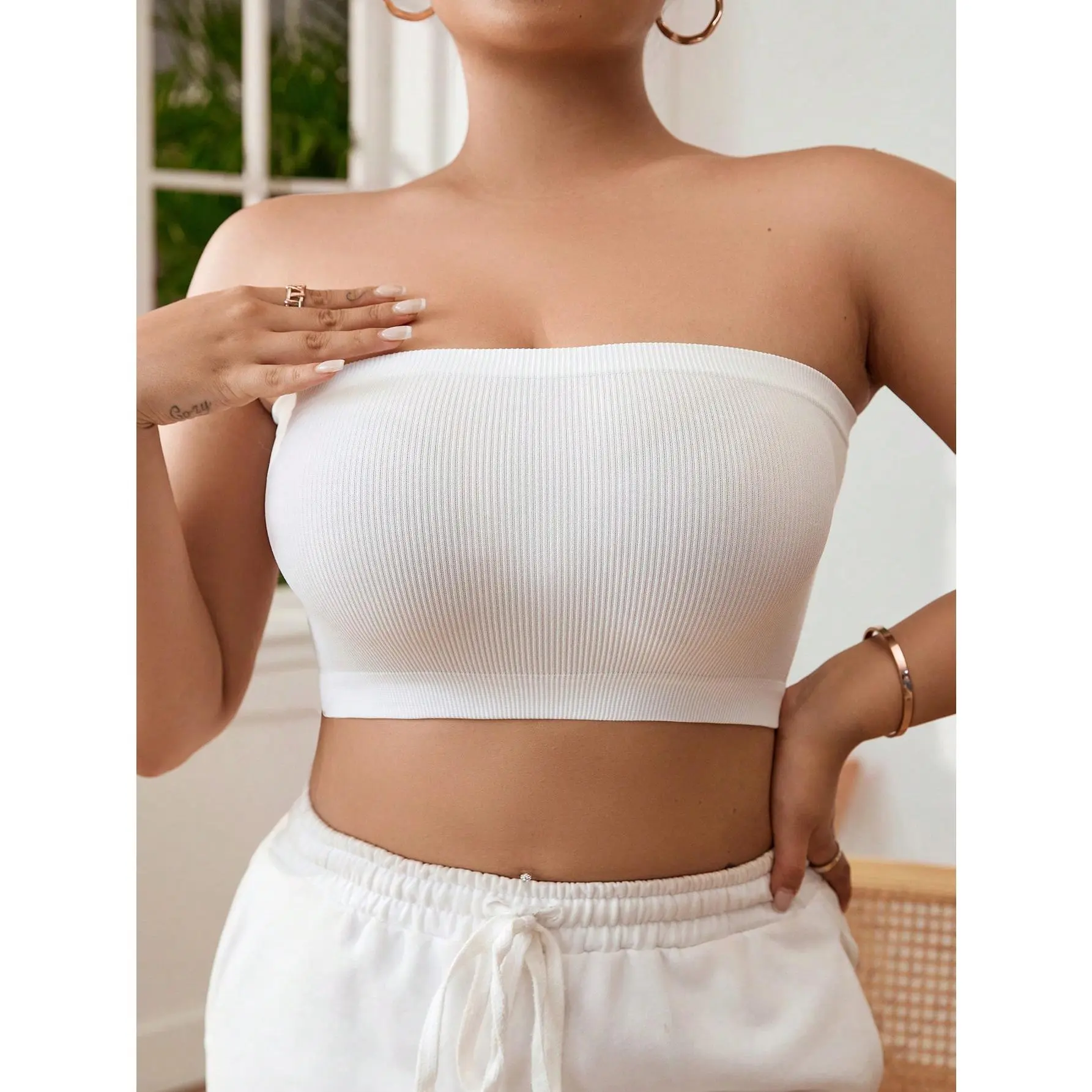 Plus Size Seamless Comfortable And Casual Wireless Bandeau Bra Fabric Womenswear Day Strapless White