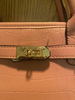 Product Review of Women's Fashionable Crocodile Embossed Tote Bag & Wallet & Clutch Bag, Large Capacity Pu Tote Bag with Shoulder Strap, Casual Trendy Versatile High-quality Daily Commuting  Bag Set from u**6 0