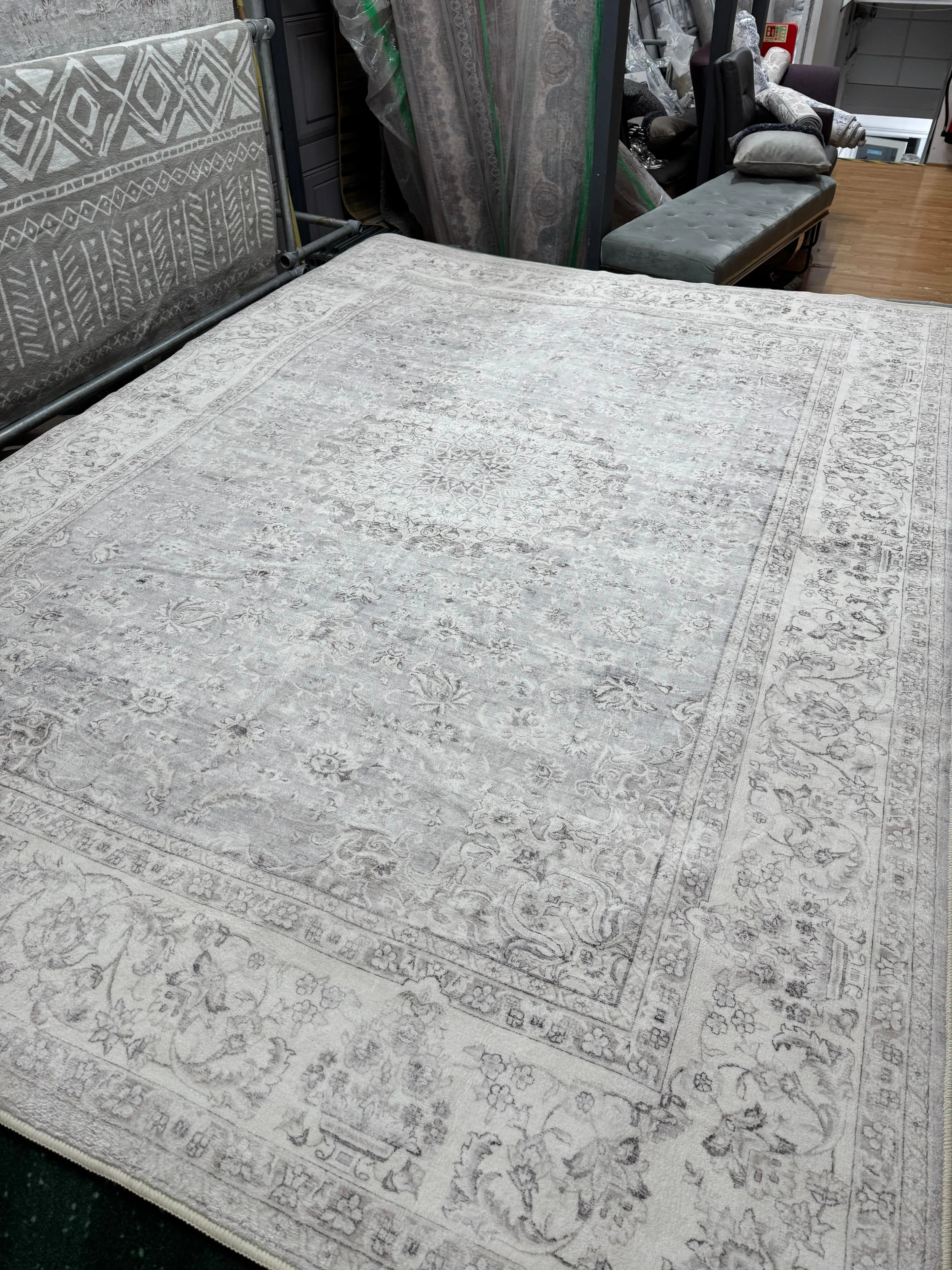 Floral Rug Approx. 200-290cm