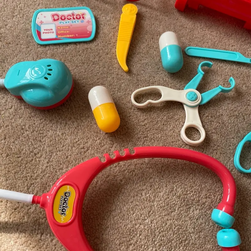 Doctors set pretend play role play 10 pcs kids play set unisex kids birthday gift toy 4