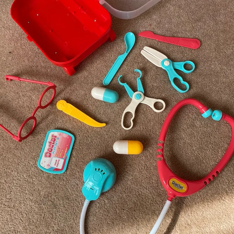 Doctors set pretend play role play 10 pcs kids play set unisex kids birthday gift toy 3