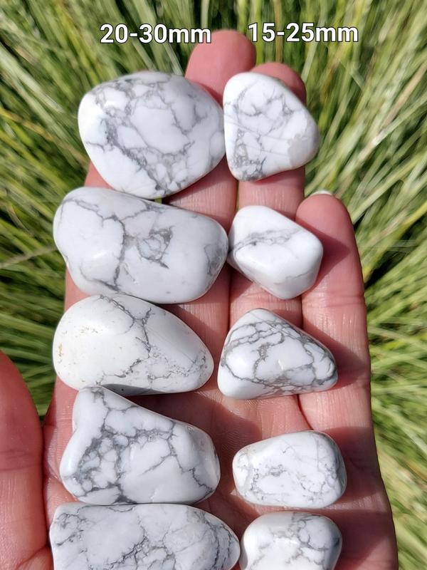 Howlite Tumbled Stone, A Grade Tumbled Stone. Howlite Crystal Gemstone, You choose the size you would like !! UK Seller. 5