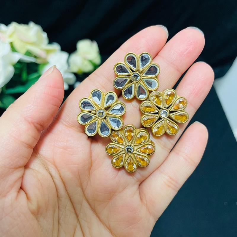 Pakistani Kundan Studs - flowers shape most demanding 1
