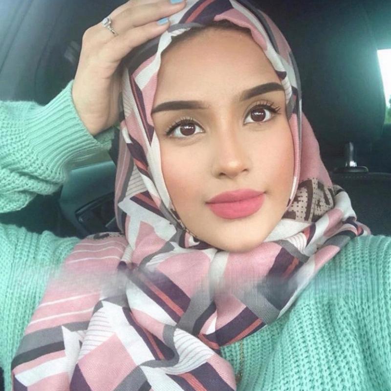 Soft and Breathable Printed maxi Hijab in Cotton Viscose Blend for Muslim Fashion Women 0