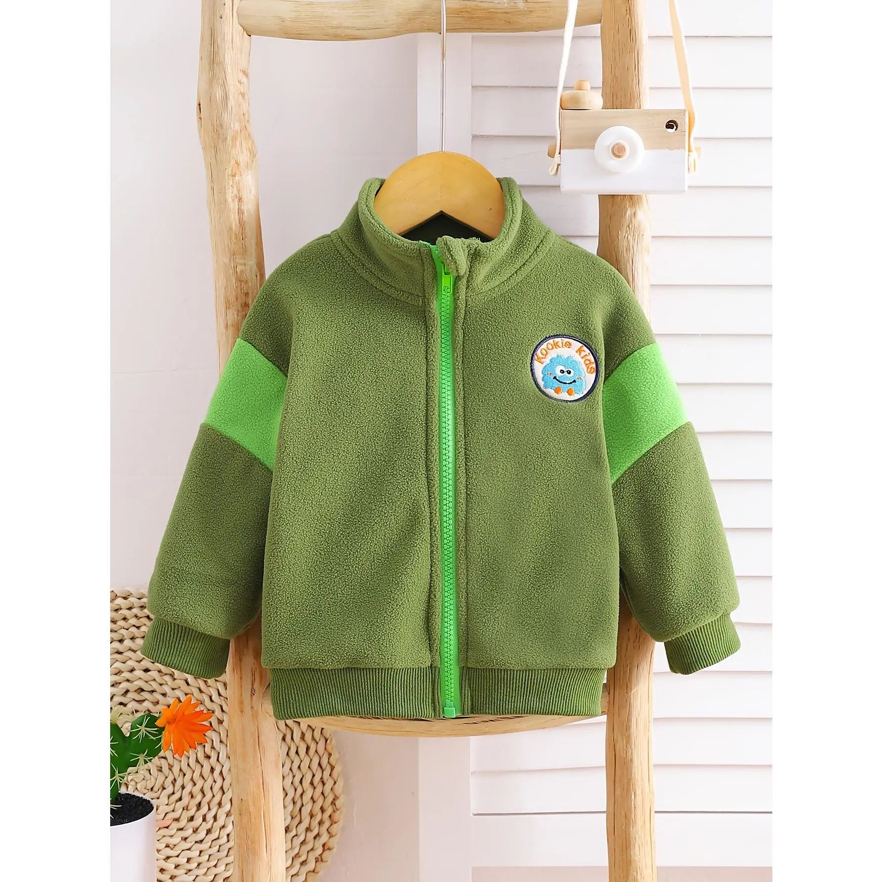 Boys' Casual Color-Block Jacket - Cozy Polyester, Machine Washable, Stand Collar for Fall/Winter