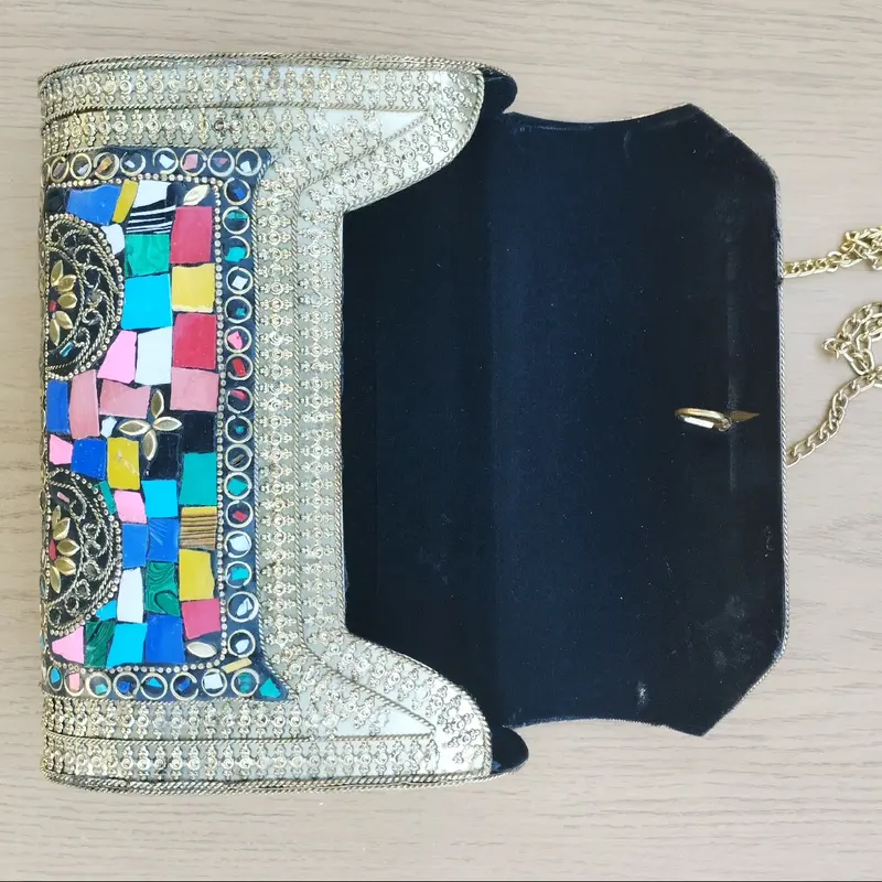 Traditional Metal Clutch for Women's Handbags 4