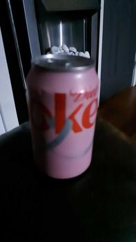 Product Review of 24 x 330ml Diet Coke – Sugar-Free & Refreshing Soft Drink | Beverage from t**1 0