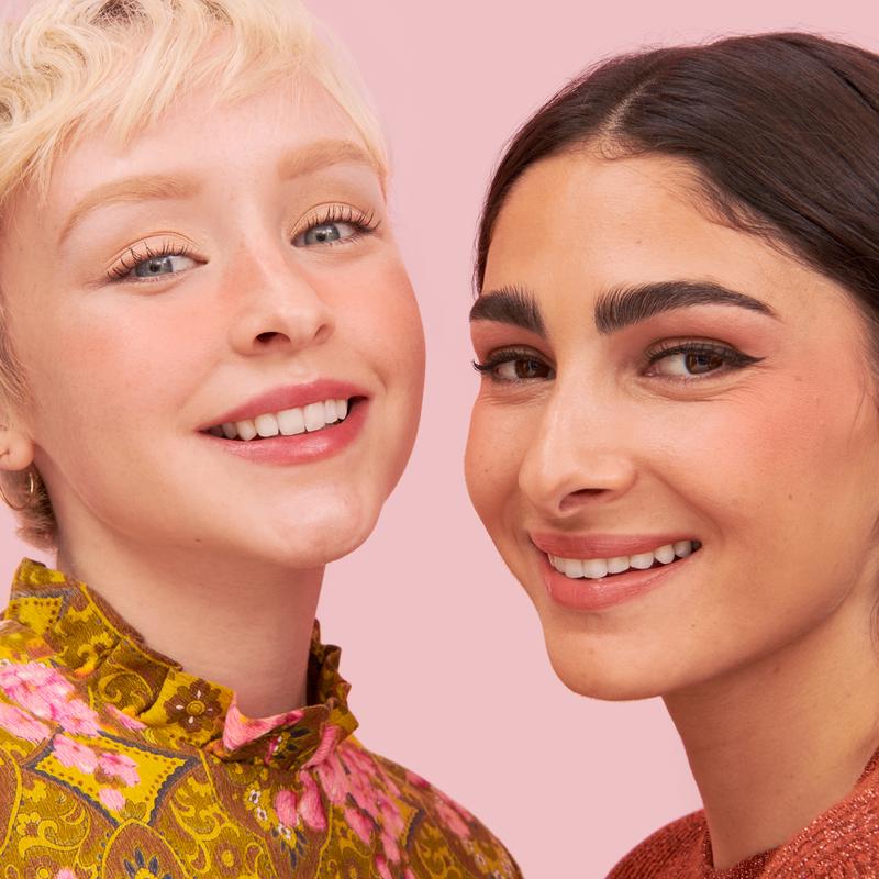 Sunny Warm Coral Blush powder 3